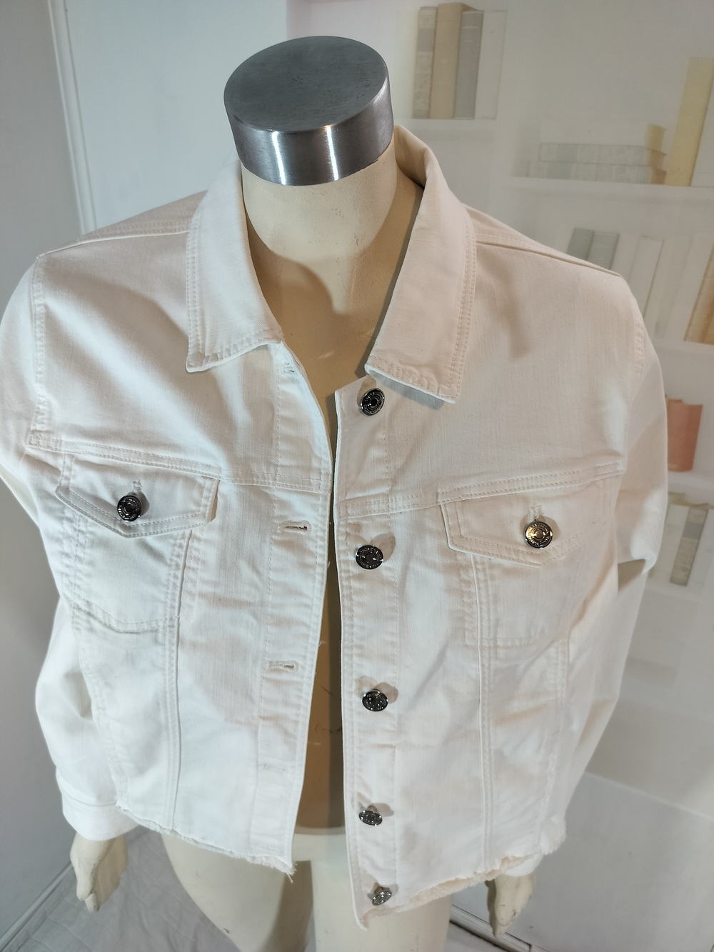 Tommy Bahama White Denim Jacket with Button Front - Picture 7 of 7